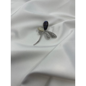 Brošňa modrý motýlik s pravou mušľou a s drobnými zirkónmi