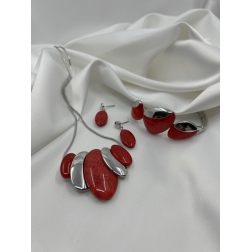 Súprava strieborná náhrdelníka , náušníc a náramkov zdobená so červeným očkom