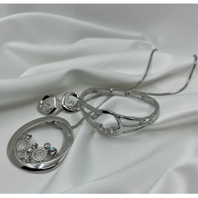 Súprava strieborná náhrdelníka , náušníc a náramkov zdobená s kruhovým príveskom s krištáľmi