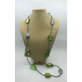 Korálkový náhrdelník zelený K-57